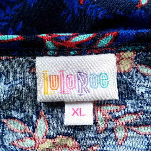 LulaRoe Irma Tunic Tee, Size XL - Picture 4 of 6